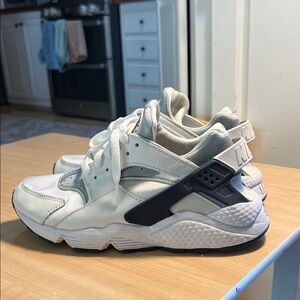 Nike White and Gray Sneakers